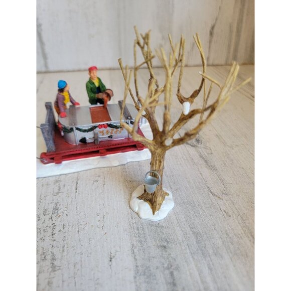 Lemax maple syrup sled Canadian unique village accessory Xmas set - Picture 4 of 7